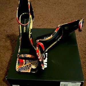 Red/combo heels never worn